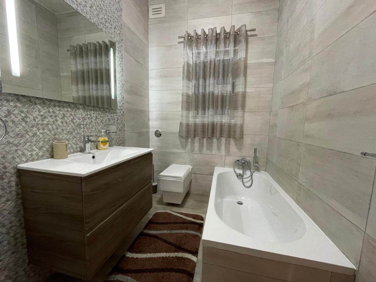 Verdi Apartment - Spacious Modern Apartment, Close To Valletta Santa Vennera 外观 照片