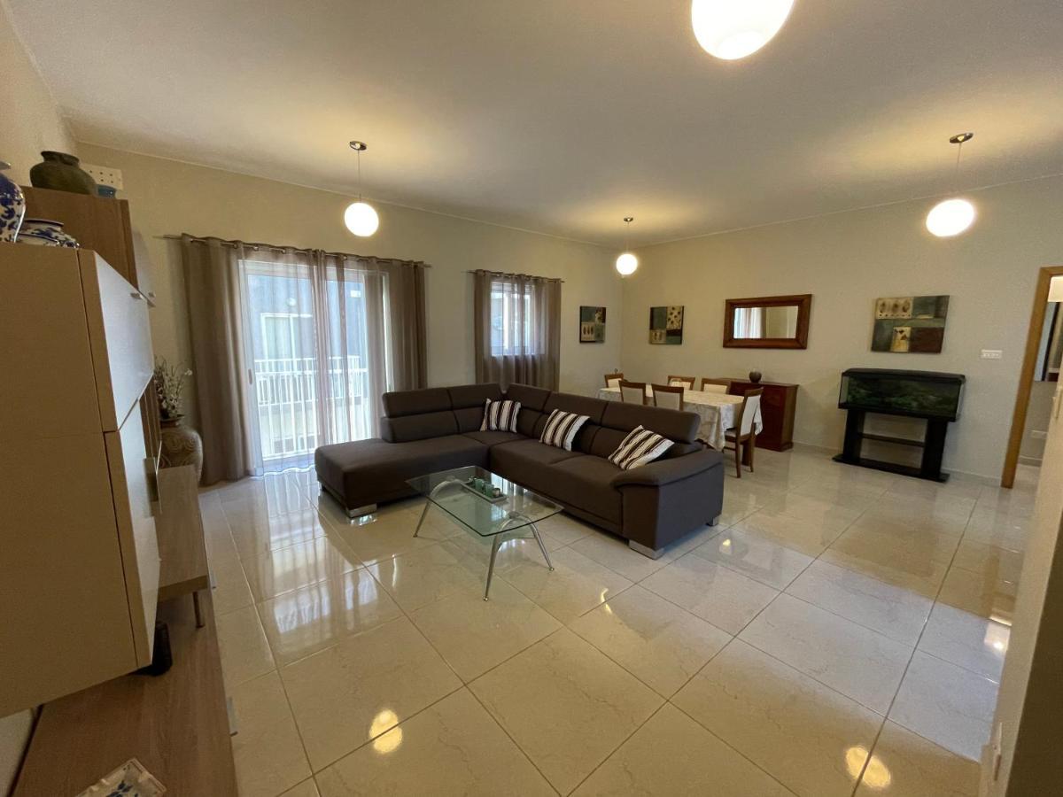 Verdi Apartment - Spacious Modern Apartment, Close To Valletta Santa Vennera 外观 照片